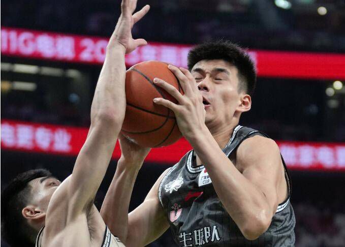 年轻的女性主导1-2020